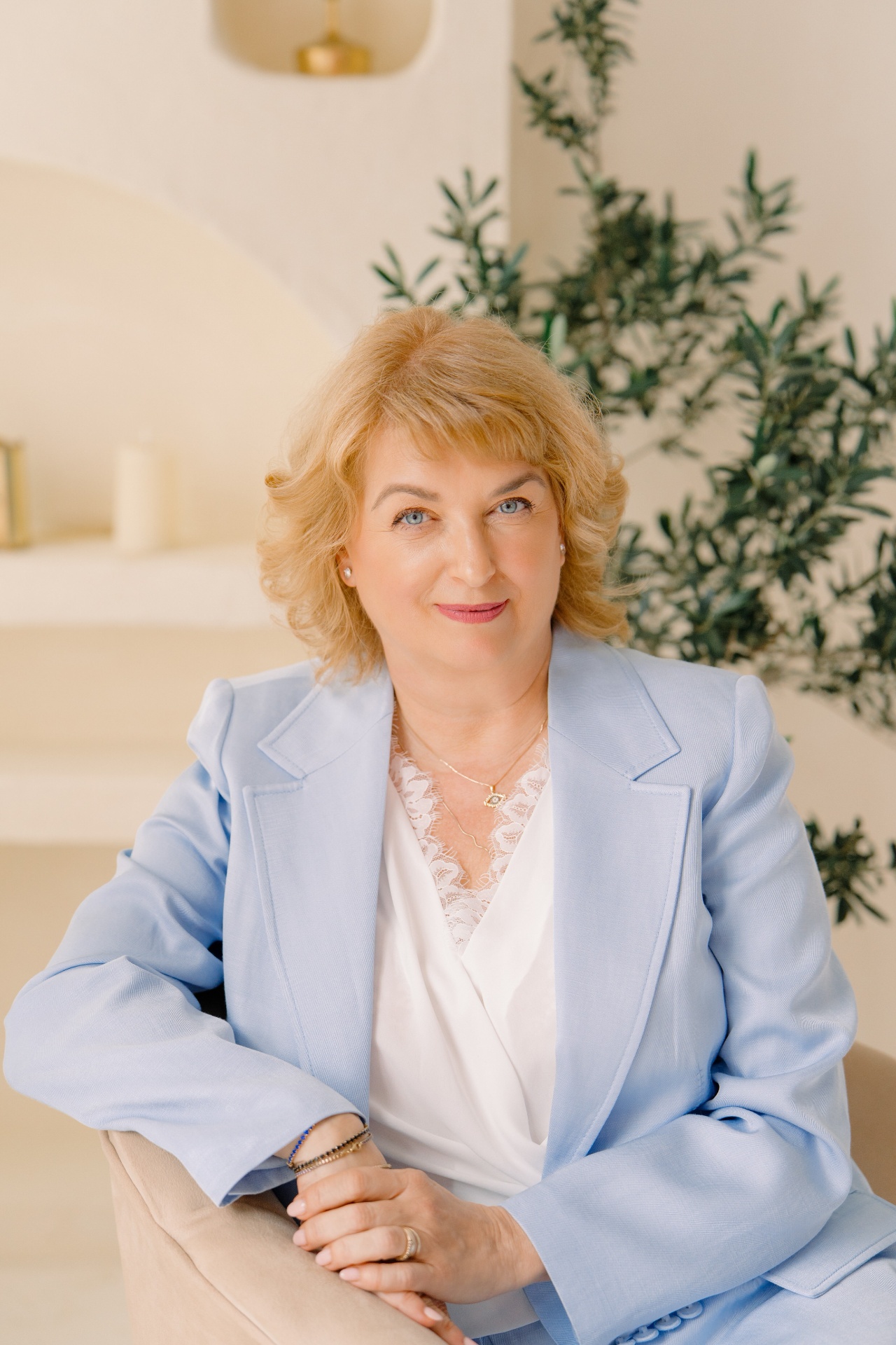 Dr. Meda Neagoe · Medic Primar Oftalmolog, fondatoarea EyeWellness